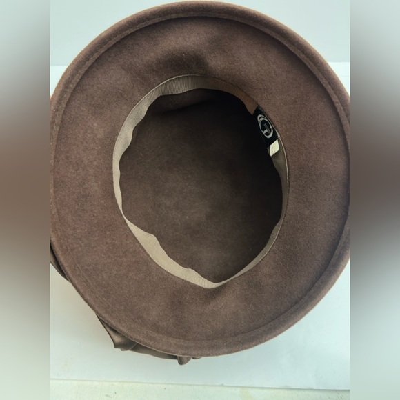 Giovanni Of NY Women\'s Fancy Brown Shimmer Shantung Flower Petals Hat‎ 100% wool